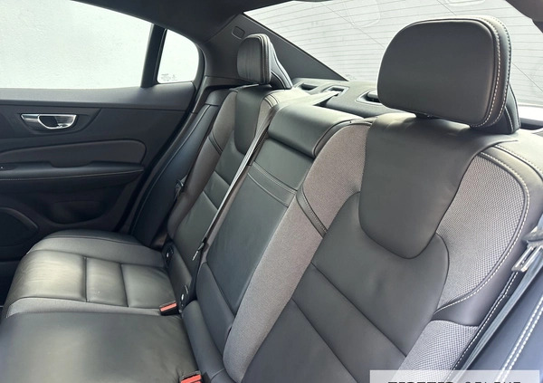 Volvo S60 cena 158800 przebieg: 28500, rok produkcji 2020 z Poznań małe 436